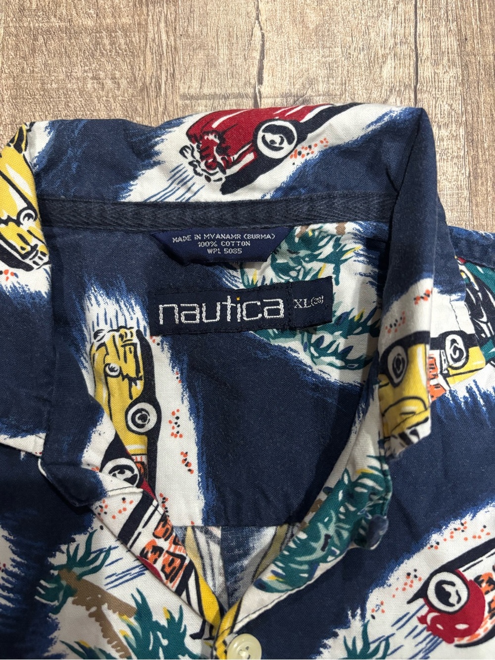 Nautica Navy Short-Sleeve Button-Up Shirt with Yellow & Red Surf Wagon Print - Picture 4 of 4